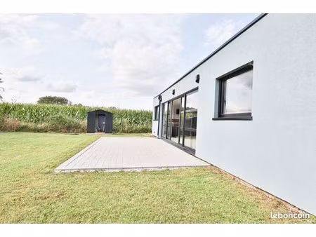 plain pied individuel  3 chambres  jardin  stationnement privatif