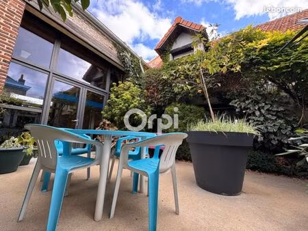 maison 6 pièces 338 m²