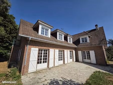 pavillon 10 pièces 279 m²