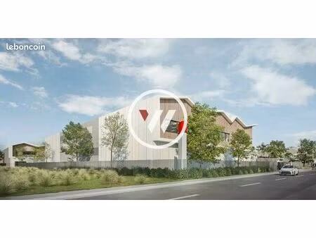 local d'activité 2 144 m²