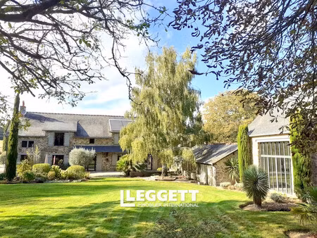 maison 8 pièce(s)  saint-pierre-la-cour