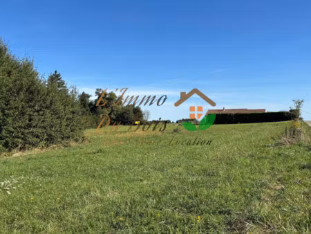terrain constructible de 2418m2 à chalon  calme  proche de