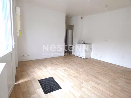 a louer local commercial sur l'axe passant la fleche - le mans