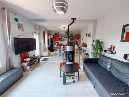 charmante maison 4 ch  2 sdb + jardin + salle ciné