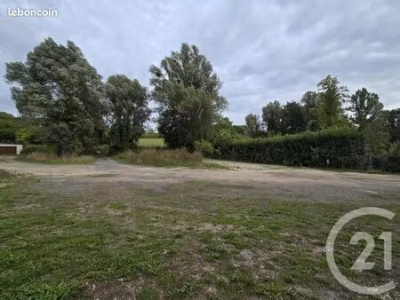 terrain 984 m² sagy