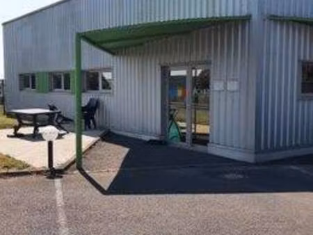 local d'activités à louer