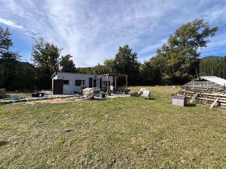 cabanon la motte-du-caire 2 pièces 20 m2 sur un terrain non constructible