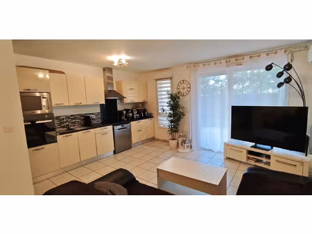 appartement t3 de 68 m2 avec jardin de 70m2  2 chambres et 1