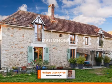 maison en pierre de charme et de caractère - 5 pièces - 2 chambres - dépendances - terrain