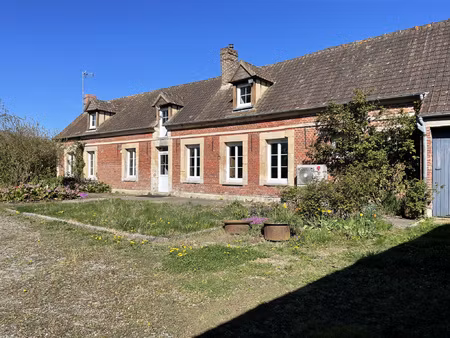 maison familiale avec 4 chambres et un bureau et dépendances