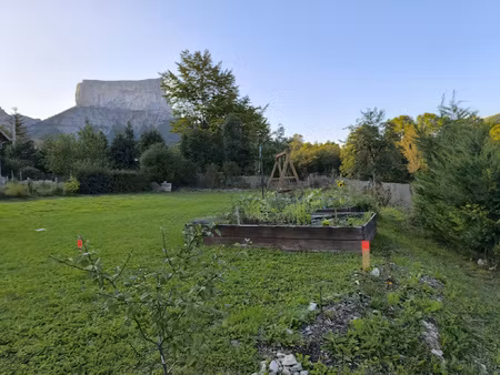 chichilianne. terrain constructible 500 m2 avec belle vue dé