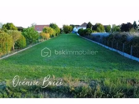 terrain de 2 111 m² à mehun-sur-yevre