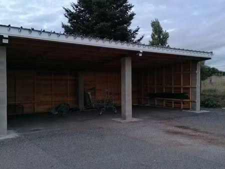 place de stationnement couverte