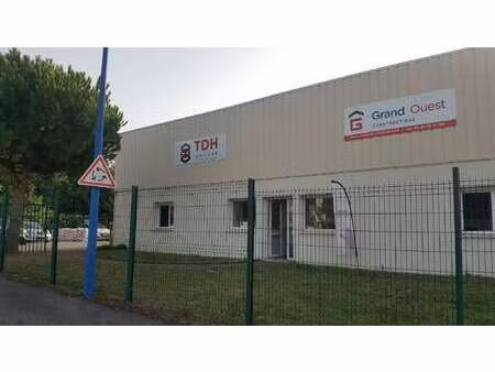 vente bureaux et commerces à janzé (35150) : à vendre / 80m² janzé