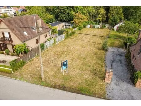 terrain à bâtir de 620m² dans une rue calme