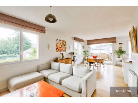 à vendre  maison en plein bourd d'yffiniac avec garage et jardin   4 chambres possibilité 