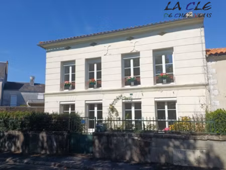 vente maison à saint-laurs (79160) : à vendre / 148m² saint-laurs