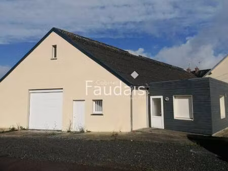 location bureaux et commerces à vesly (50430) : à louer / vesly