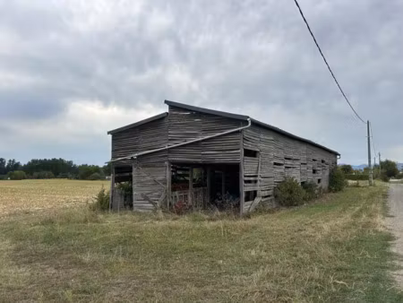 vente maison 1 pièce 220 m² à entraigues (63720)  29 000 €