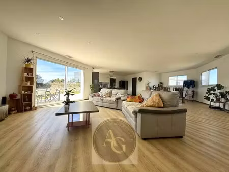 maison type 5 avec vue imprenable et séjour de 80m2