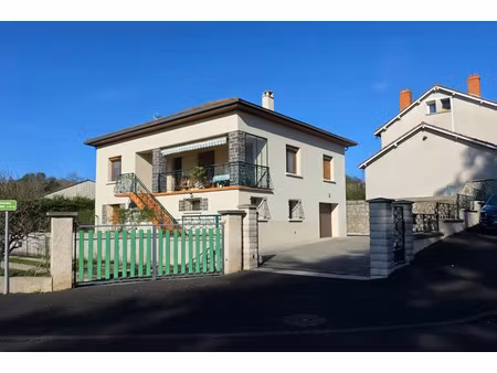 vente maison 5 pièces 132 m² à retournac (43130)  189 000 €