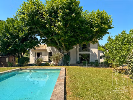 mas de charme rénové 189 m2 avec piscine