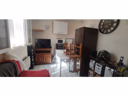 vente appartement 1 pièce 17 m² saintes (17100)