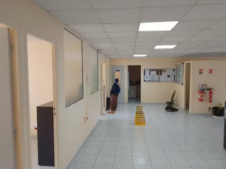 achat local professionnel 210m² pointe a pitre 97110