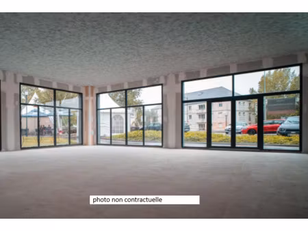 location local commercial 637m² baie mahault 97122