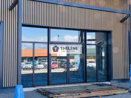 location commerce 100 m² à langlade (30980)