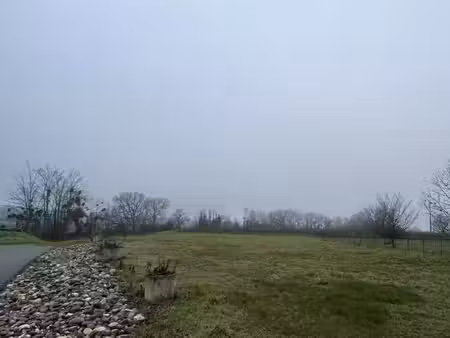 un lot de terrain à bâtrir - commune dieulivol