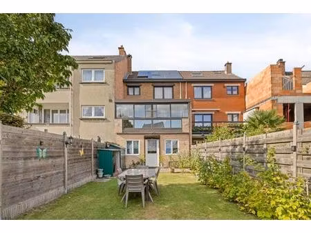 charmante maison familiale avec 3 chambres  jardin et garage