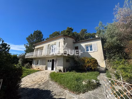 maison sur les hauteurs de chassiers avec vue dominante