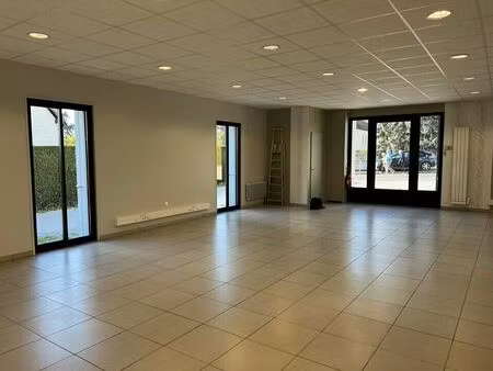 location bureau 114 m² à veigné (37250)