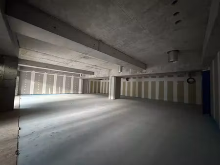 location commerce 287 m² à tours (37000)