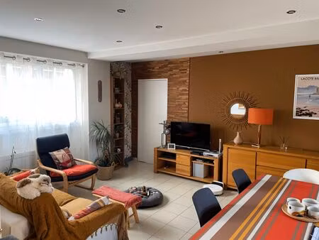 vente appartement 3 pièces 70m2 coarraze 64800 - - surface privée