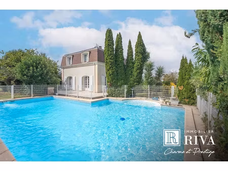 vente maison 7 pièces 230 m² à latresne (33360)  795 000 €