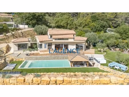 villa de luxe à vendre à solliès-ville