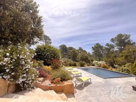 maison de luxe à vendre à fox-amphoux