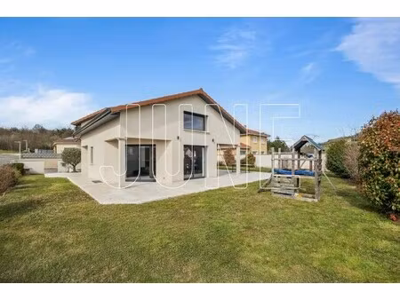 maison de luxe à vendre à luzinay