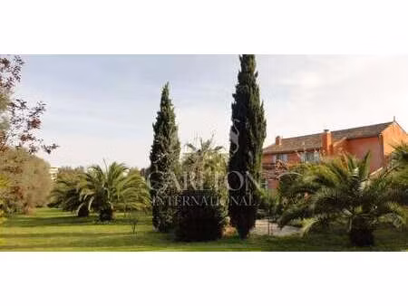 maison avec piscine antibes (06)