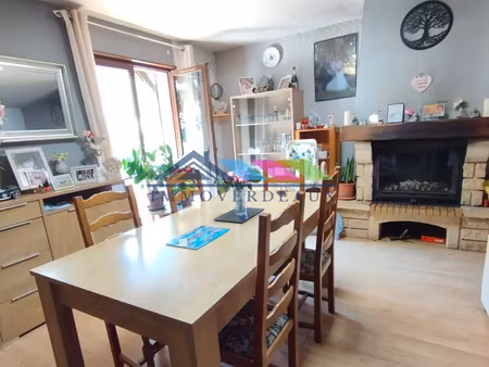 joli pavillon avec terrasse et grand terrain val et châtillo