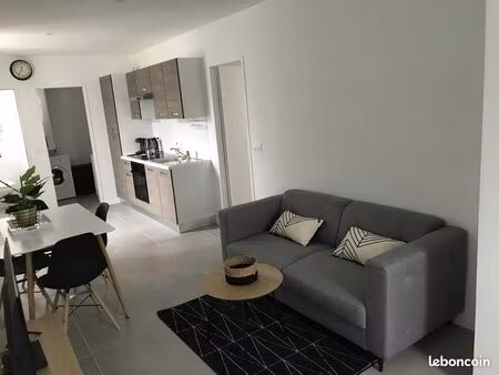 t3 meublé avec terrasse