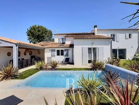 maison de 10 pièces de luxe en vente à saint-martin-de-ré  france