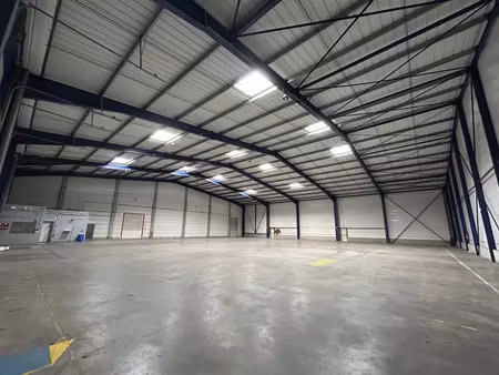 à vendre – entrepôt logistique