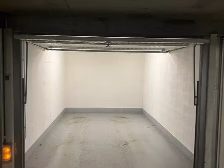 location parking / box  châtenay