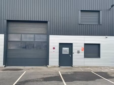 location local artisanal perrignier 1350m2