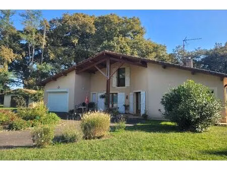 construction traditionnelle 128 m² garages terrain 2200 m²