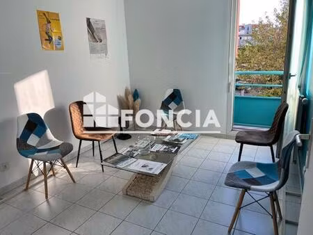 location - local professionnel - 70 m² - 10 800 €/an hc ht -