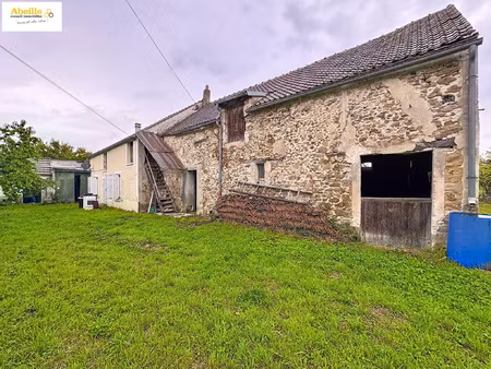 ensemble immobilier comprenant maison ancienne et grange att